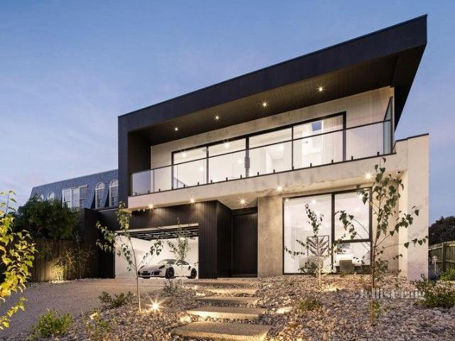 House for sale in Bentleigh