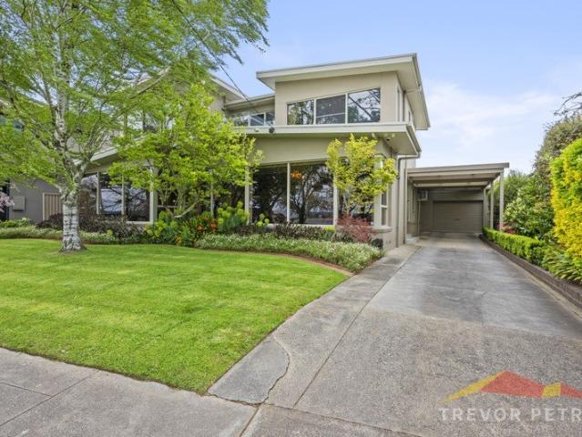 House for sale in Lake Wendouree, Ballarat