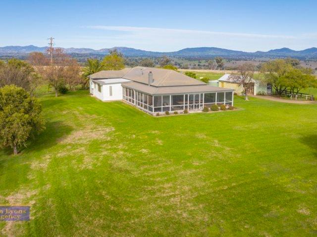 Cottage for sale in Piallamore, New South Wales