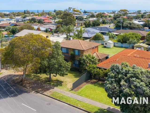 House for sale in Port Noarlunga South, Adelaide
