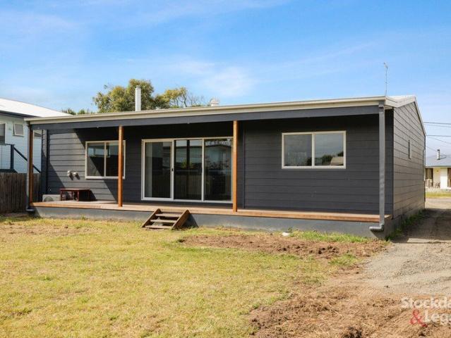 House for rent in Surf Beach, Victoria