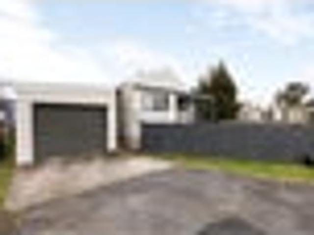 House for sale in Melville