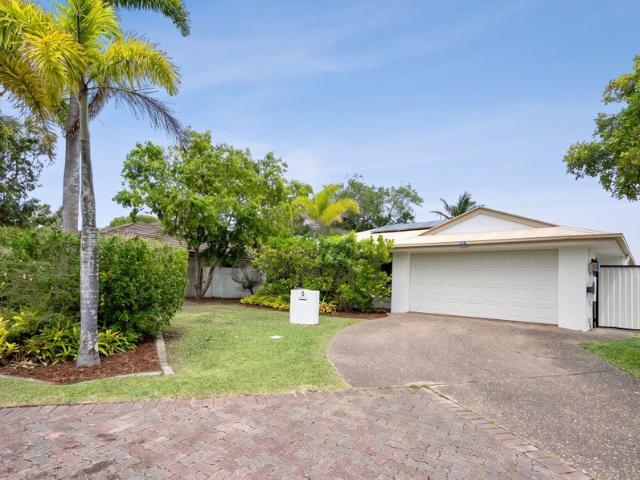 House for sale in Banksia Beach, Greater Brisbane