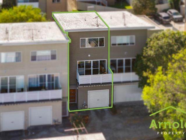 Townhouse for sale in Ambergate, New South Wales