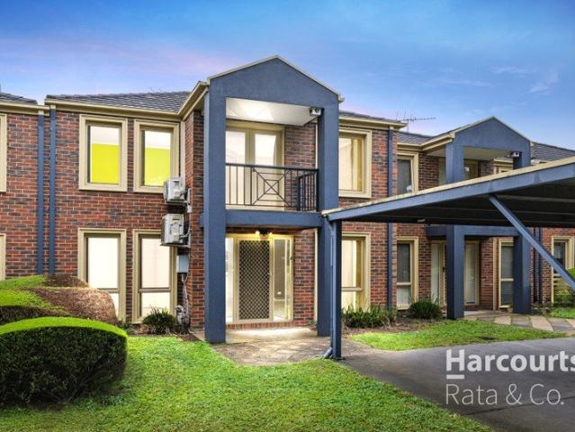 Townhouse for sale in Mill Park, Melbourne