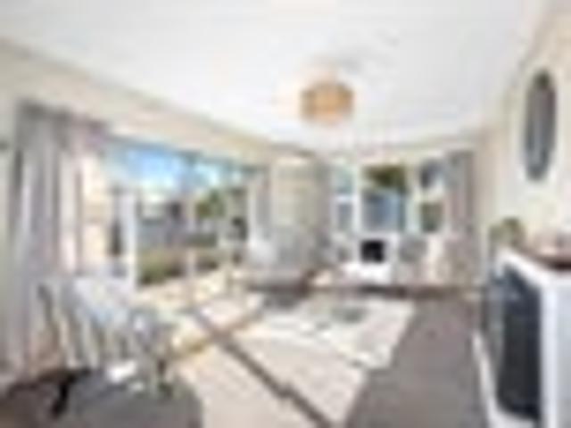 House for sale in Chaslands, Canterbury
