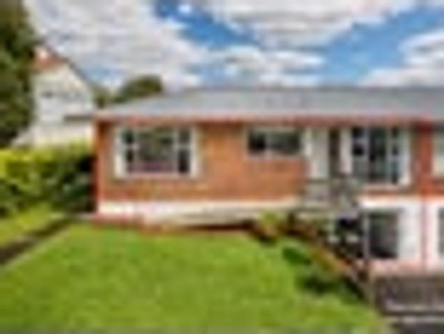 House for sale in Ōwairaka, Albert-Eden