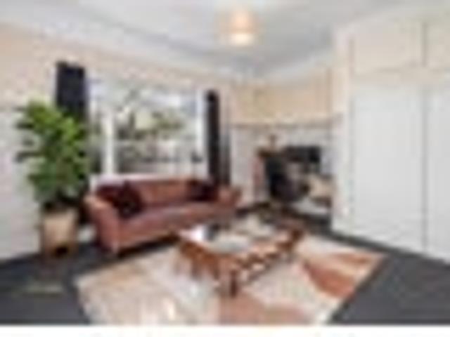 House for sale in Chaslands, Canterbury