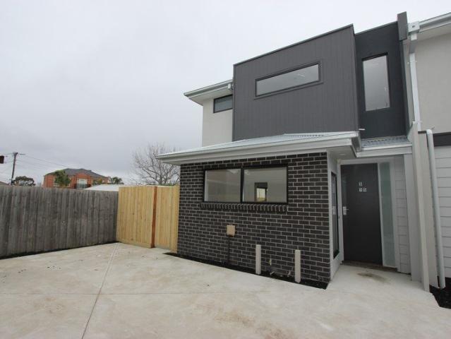 Townhouse for rent in Camerons Creek, Victoria