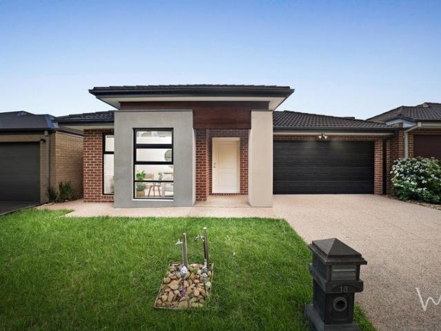 House for sale in Arcadia Estate, Melbourne