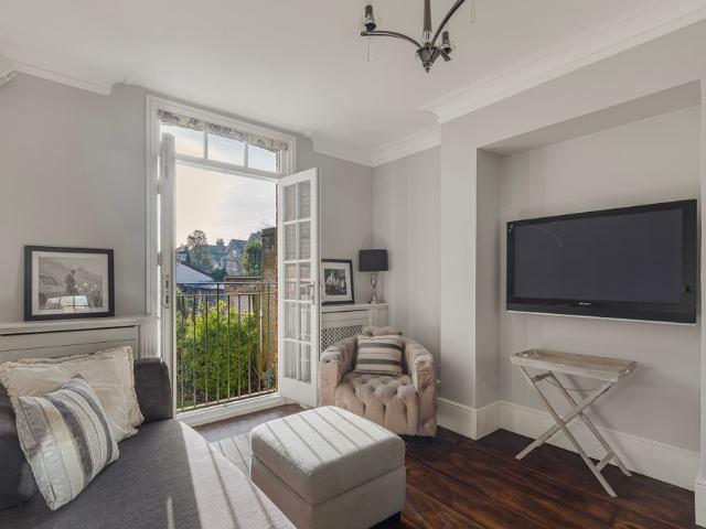 House for rent in London Borough of Merton, Raynes Park