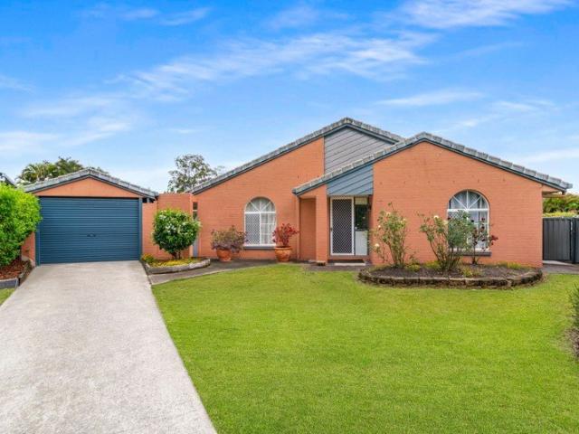 House for sale in Hillcrest, Greater Brisbane