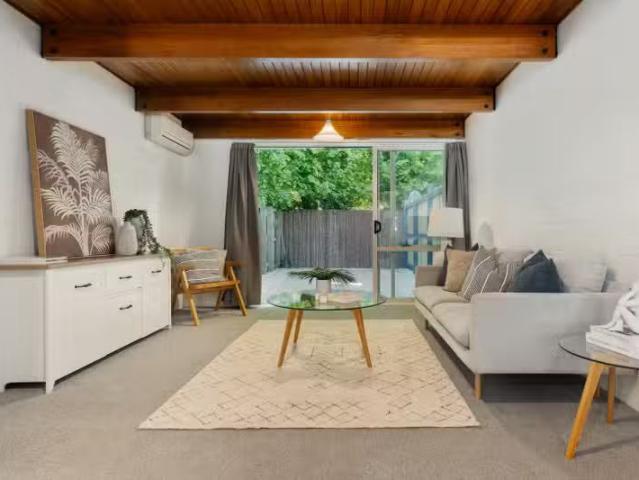 House for rent in Chaslands, Canterbury