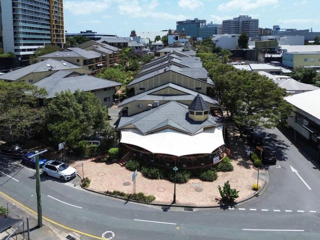Retail for rent in Toombul, Queensland