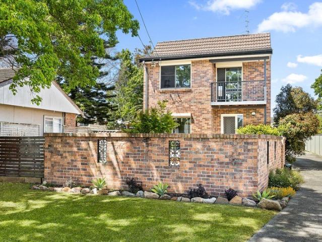 House for sale in Oak Flats, Shellharbour City Council