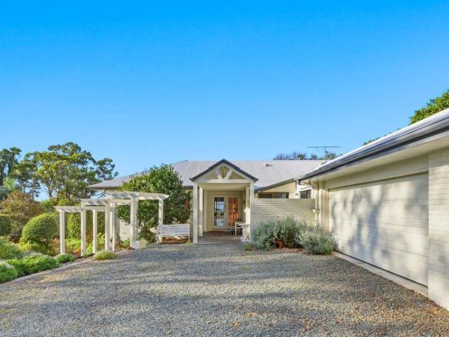 House for sale in Tamborine Mountain, Queensland