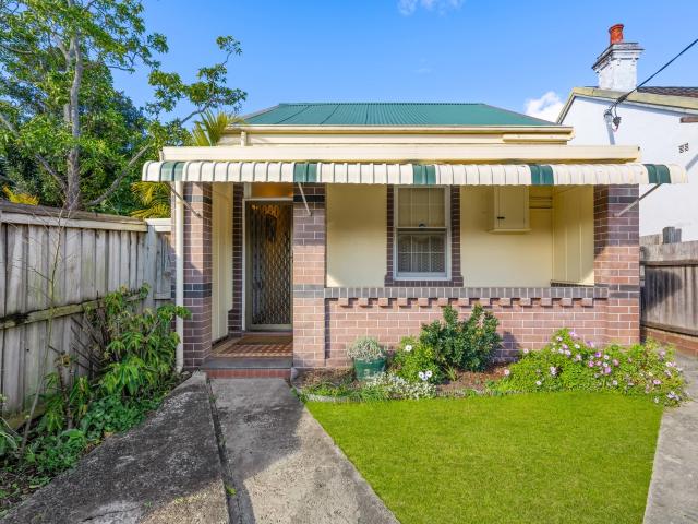 House for sale in Croydon