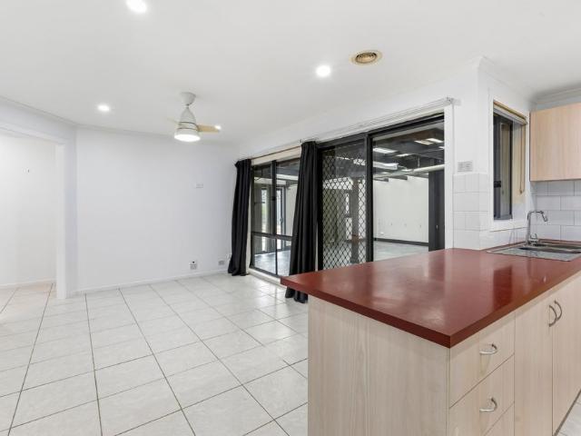 House for rent in Roxburgh Park, Melbourne