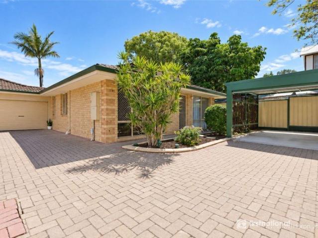 Apartment for sale in Palmyra, Fremantle