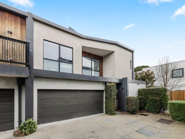 Townhouse for sale in Camerons Creek, Victoria