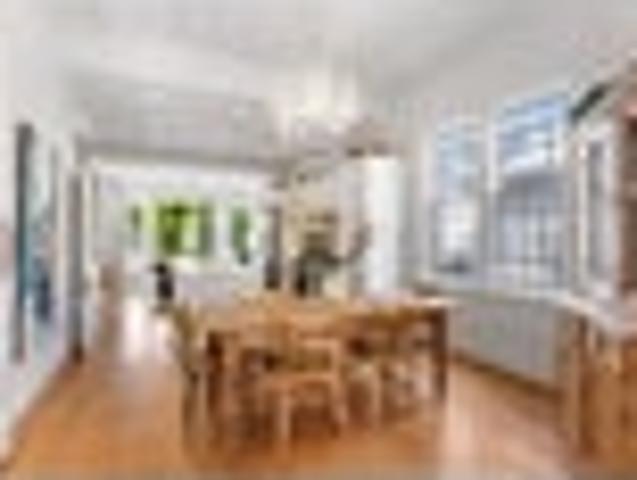 House for sale in Westmere