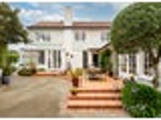 House for sale in Otakou