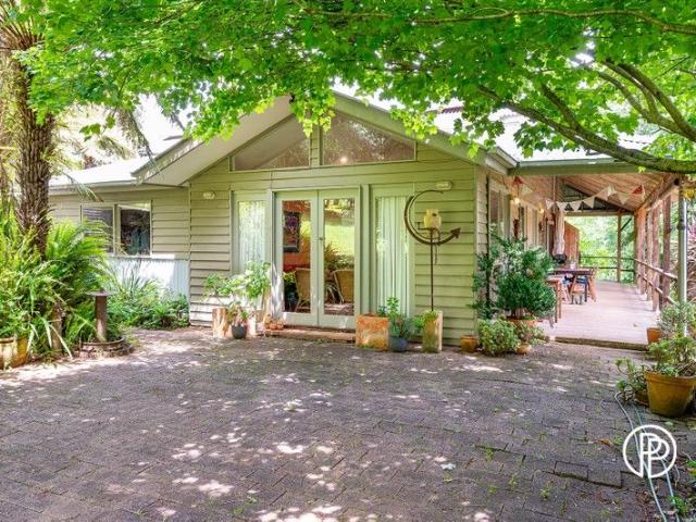 Cottage for sale in Camerons Creek, Victoria