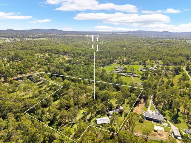 Cottage for sale in Tamborine, Queensland