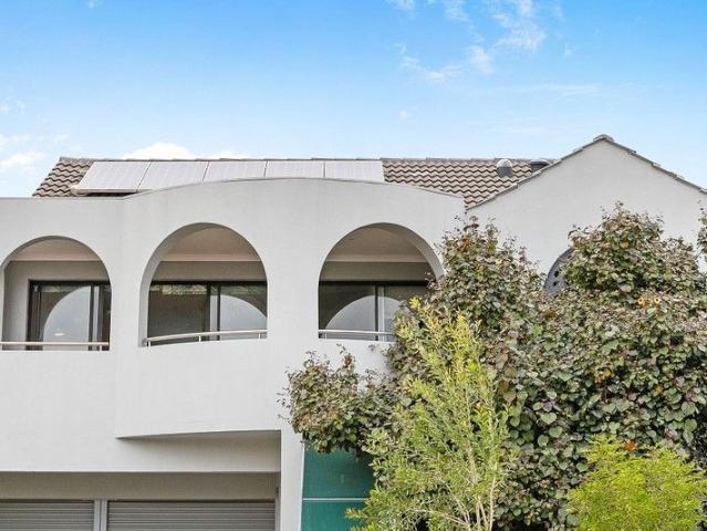 House for sale in Highgate
