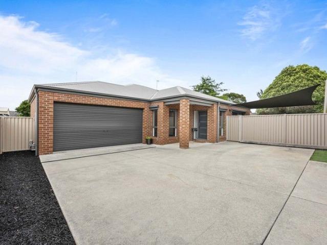 Townhouse for sale in Ballarat North
