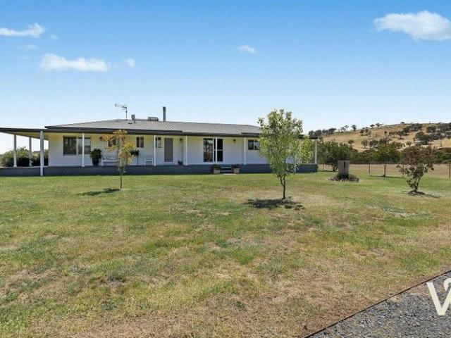 Cottage for sale in Binalong, New South Wales