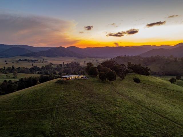 Cottage for sale in Kings Creek, Queensland