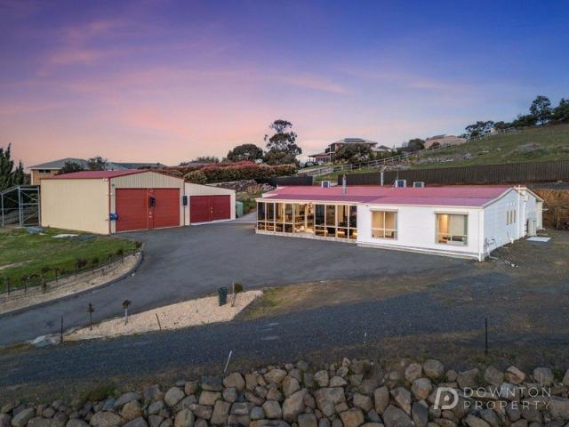 House for sale in Austins Ferry, Hobart