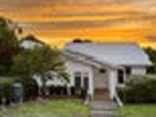 House for sale in Narrow Neck