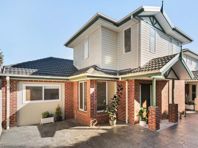 Townhouse for sale in Camerons Creek, Victoria