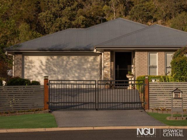 House for sale in Plainland