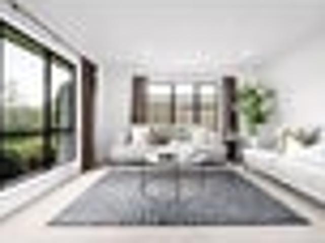 House for sale in Huntington