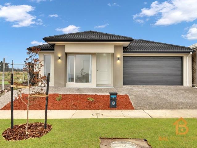 House for sale in Pinegrove, Melbourne