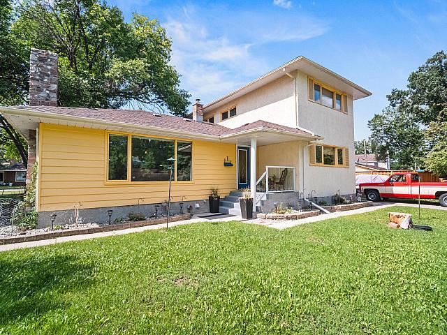 House for sale in East St. Paul, Manitoba