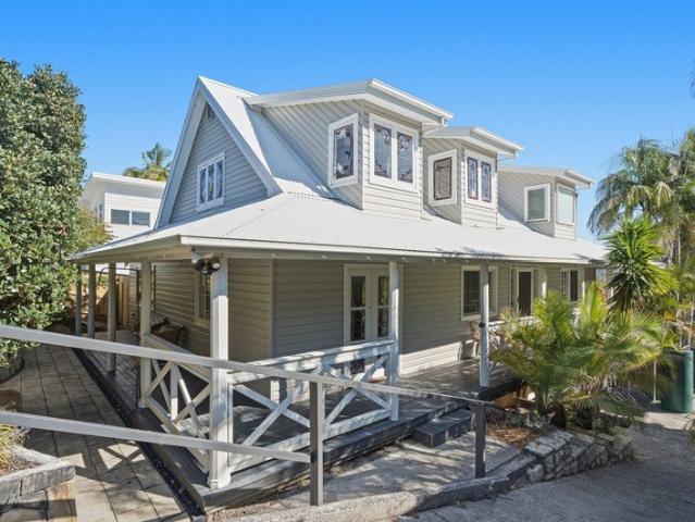 House for sale in Bateau Bay, New South Wales