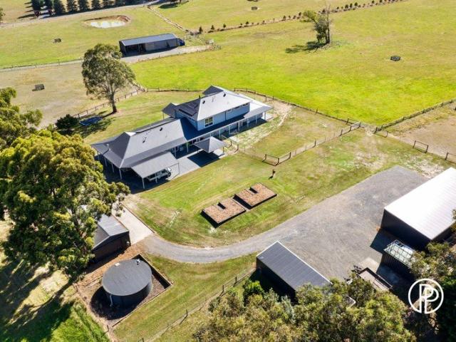 Cottage for sale in Camerons Creek, Victoria