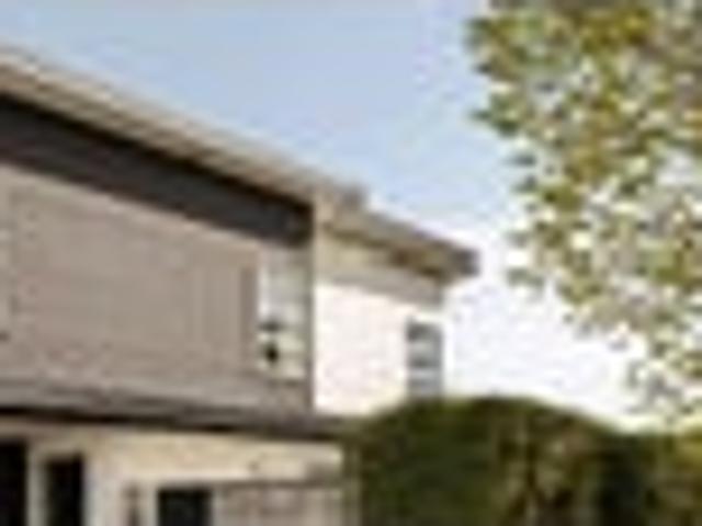 Townhouse for sale in Edgeware, Linwood-Central-Heathcote Community