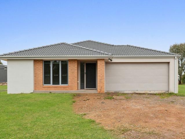 House for sale in Sunday Creek, Victoria