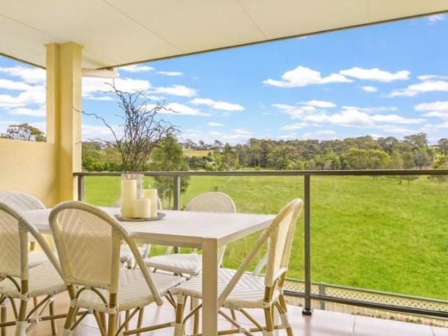 Townhouse for rent in Black Head, New South Wales