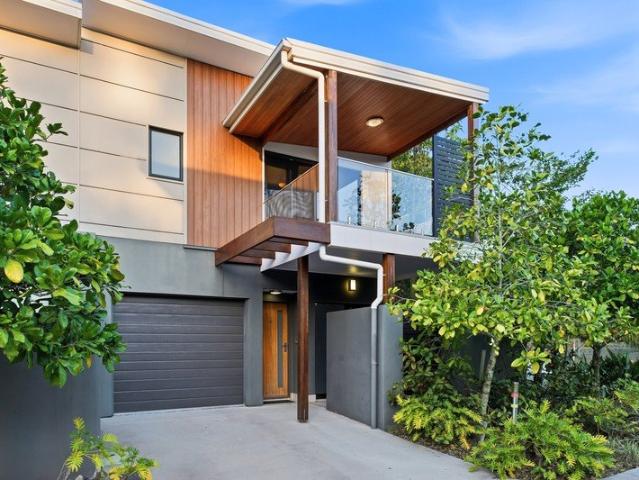 Townhouse for sale in Toombul, Queensland