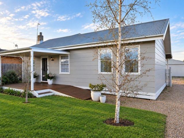 House for sale in Bairnsdale, Victoria