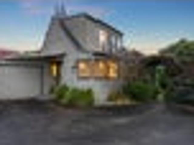 House for sale in Blockhouse Bay, Oroua County