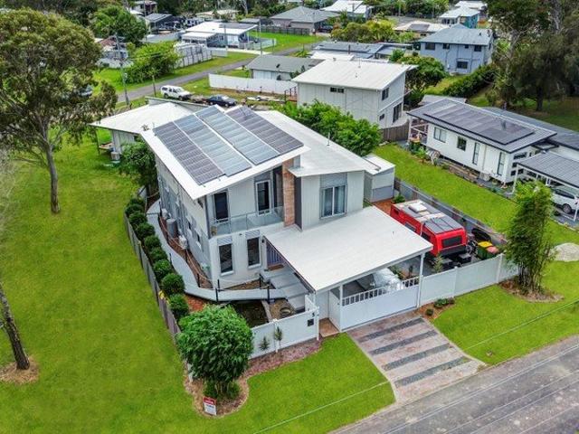 House for sale in Macleay Island, Greater Brisbane
