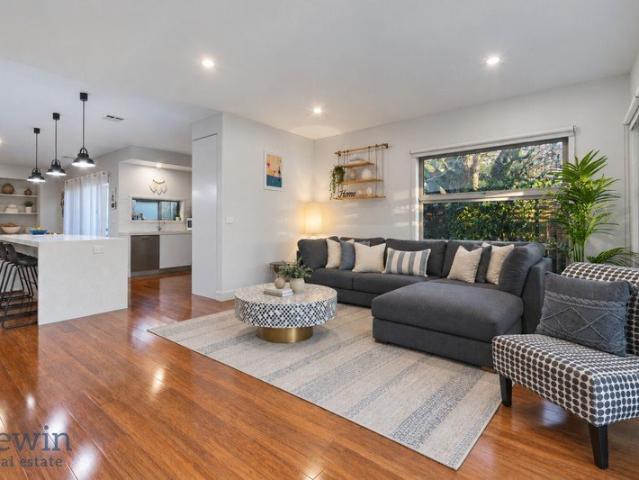 Townhouse for sale in Edithvale, Melbourne