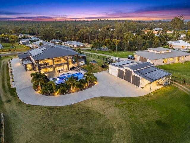 Cottage for sale in Toombul, Queensland